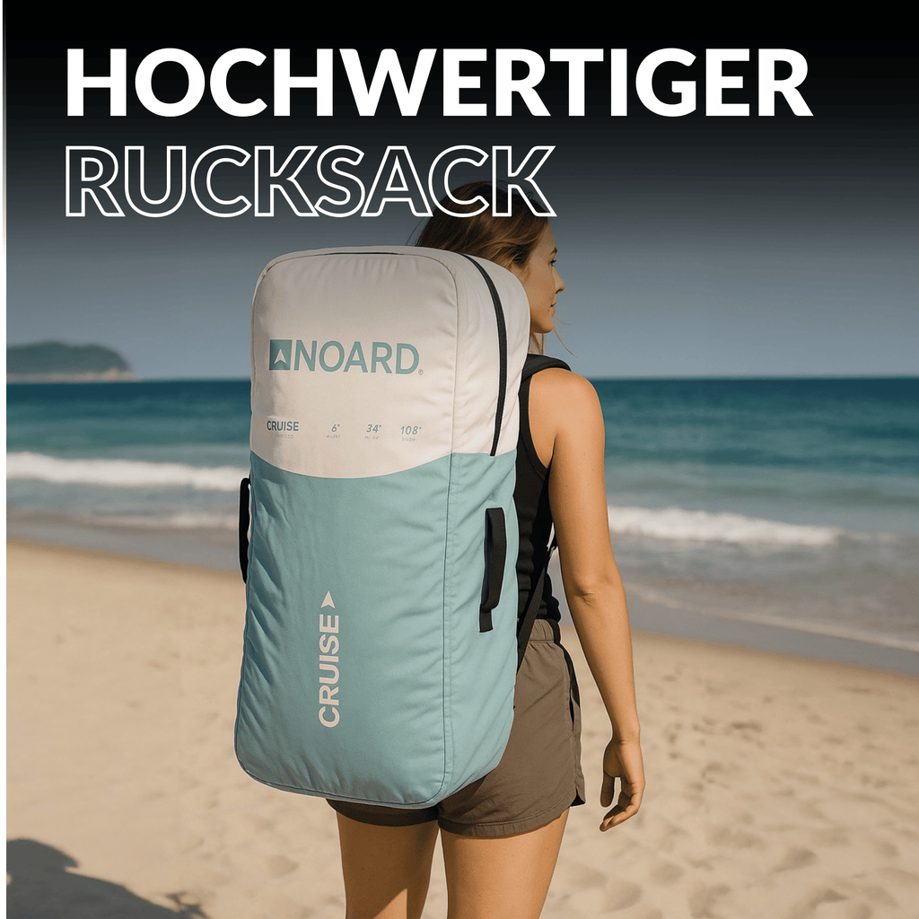 Frau mit Rucksack, in dem ein kompaktes SUP verstaut ist.