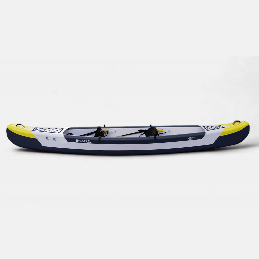 Seitenansicht vom Noard Kajak Cruise mit zwei Sitzplätzen.