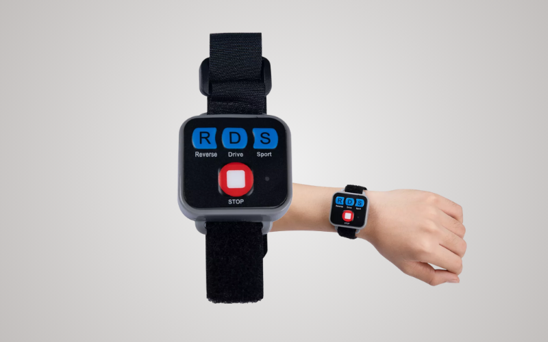 Schalteinheit am Handgelenk für E-Finne