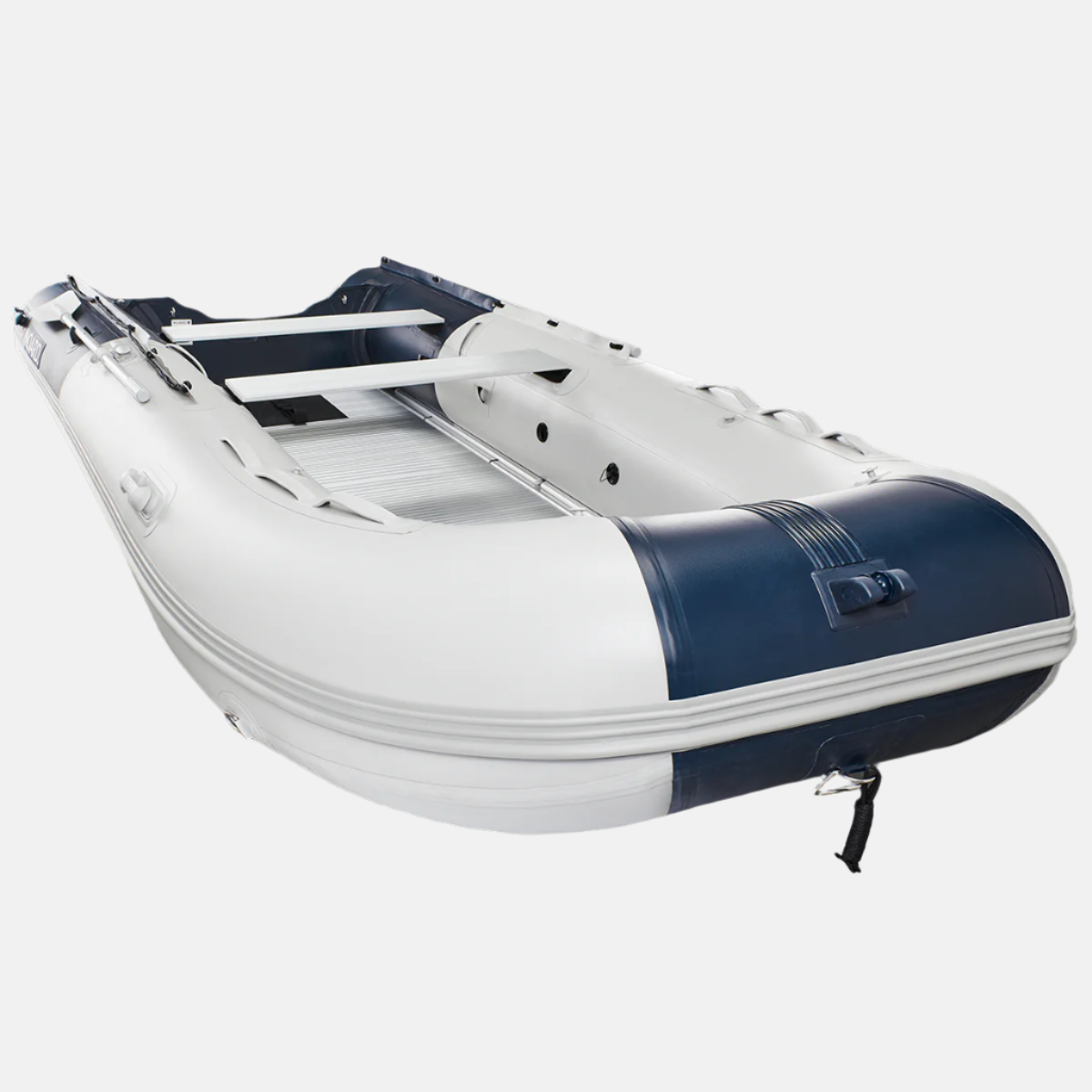 Vorderansicht vom Noard-Schlauchboot. 